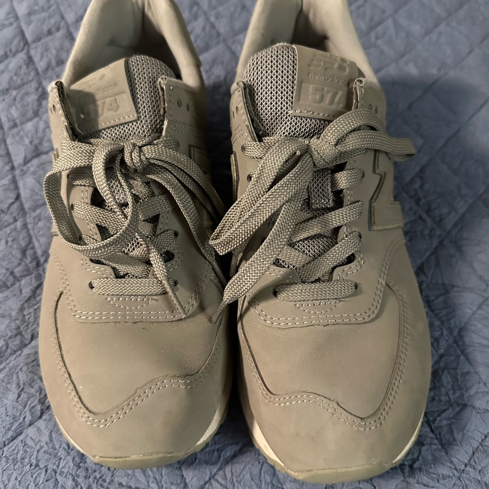New Balance Women's Gray Athletic Shoes